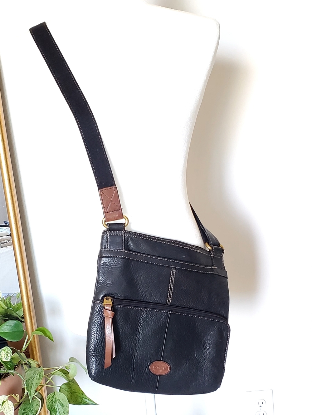 Fossil Pebble Leather Travel Crossbody Bag, Black, Excellent Condition!